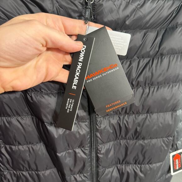 Hawke & Co NWT Black Down Packable Vest Size M - Picture 6 of 8